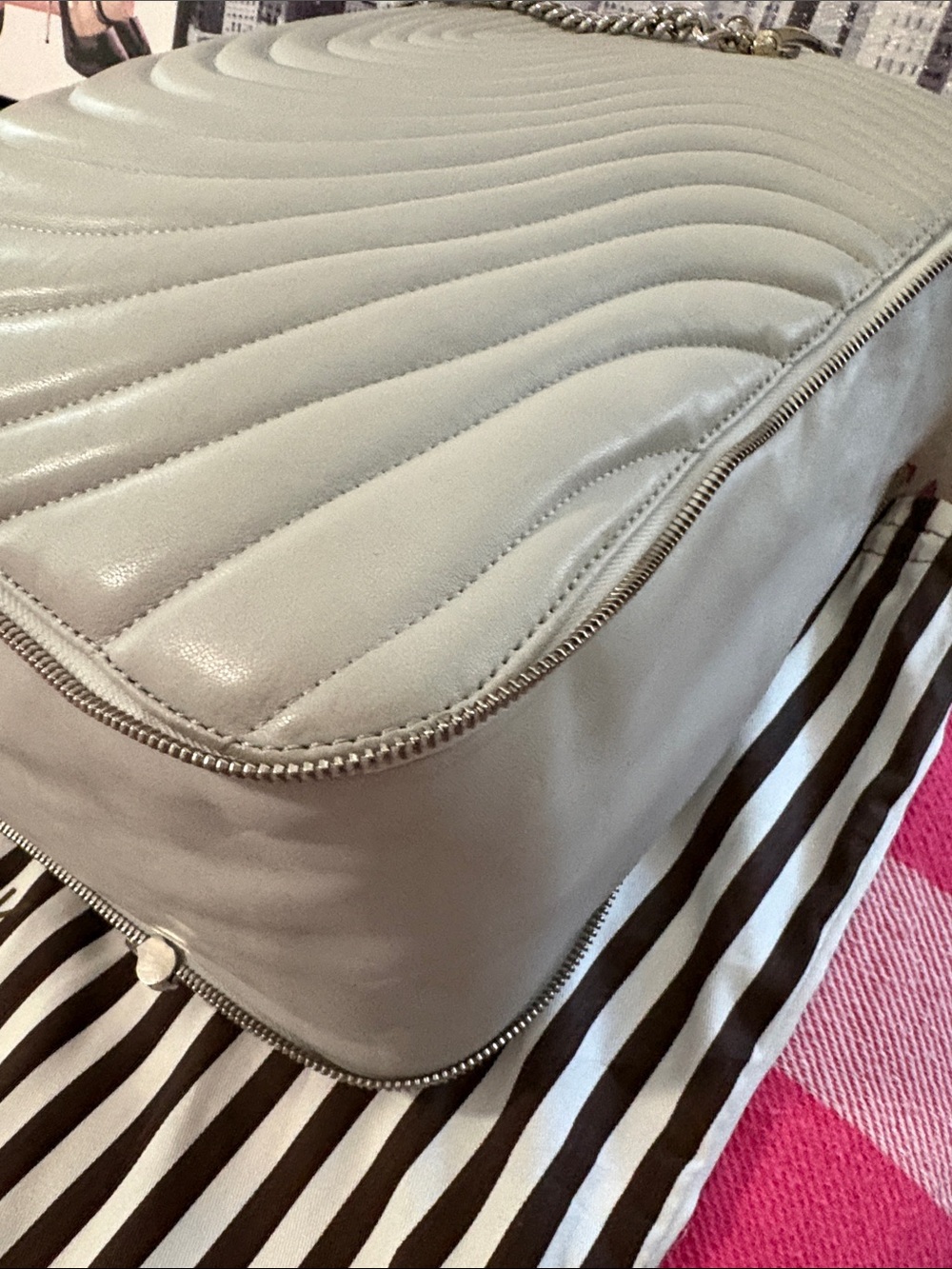 Henri Bendel No 7 Quilted lambskinnTote Bag in Light Gray - Picture 9 of 16